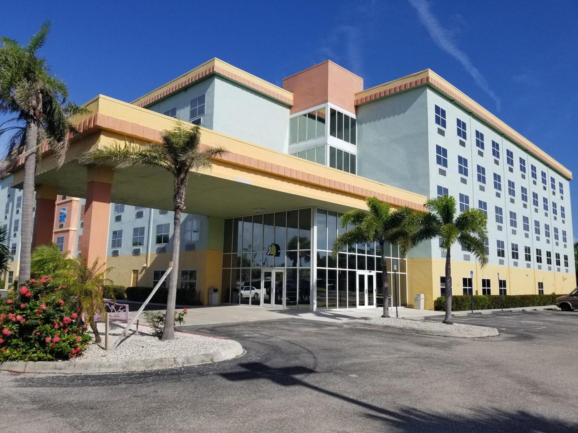 Allure Suites Of Fort Myers Extérieur photo